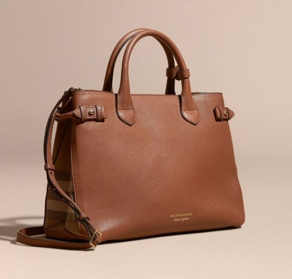 Burberry banner purse