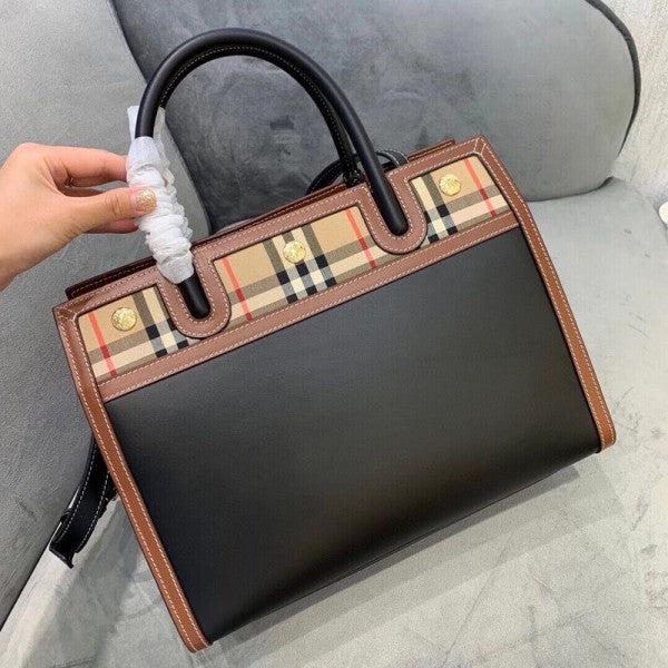 Burberry tote bag with dust cover