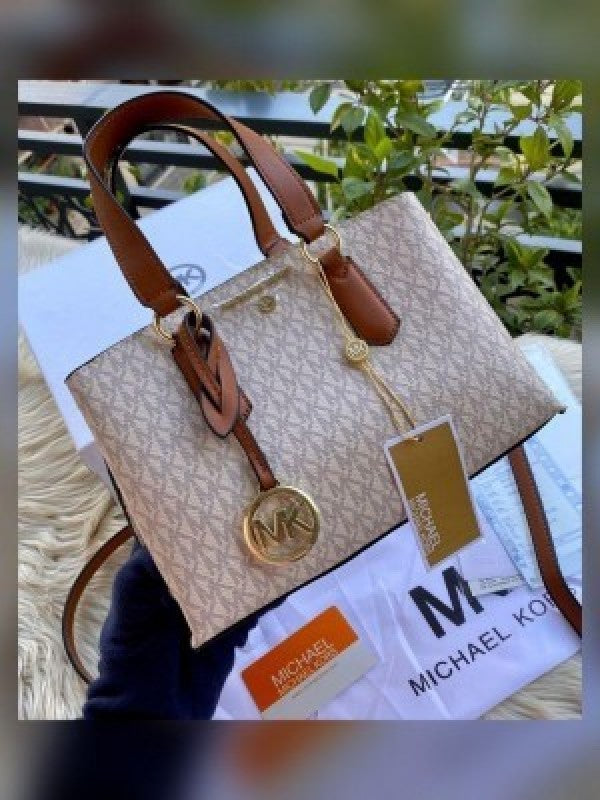 MiichaelKors speedy bag premium quality with box