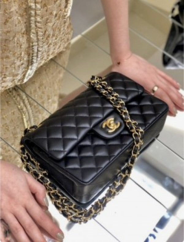 Channel Paris jumbo sling bag premium quality with box