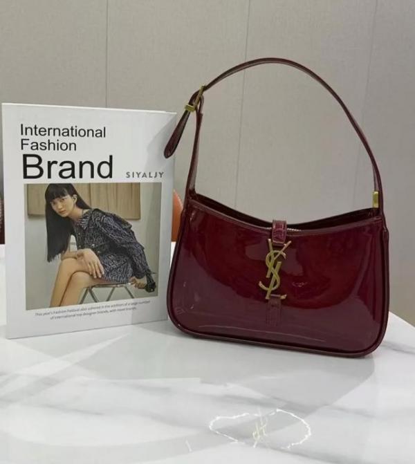 Saiint Laurent patent hobo bag glossy with og box