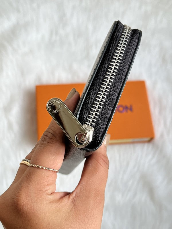 Louis Vuitton 32 Single Zippy Wallet With Original Box
