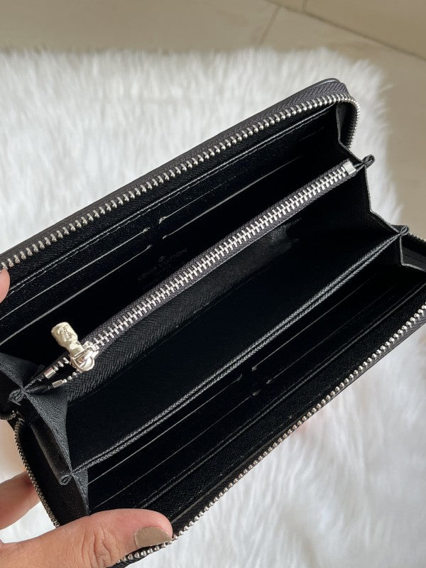 Louis Vuitton 32 Single Zippy Wallet With Original Box