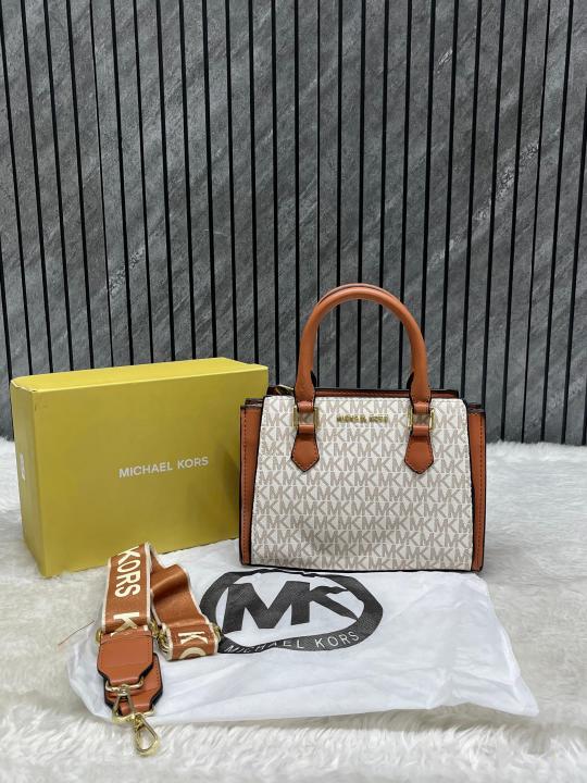 Michaell Kors Marilyn Stachel Bag With box Slingbelt