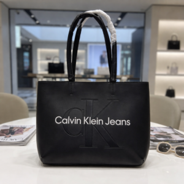 CALVIIN KLEIN TOTE BAG
