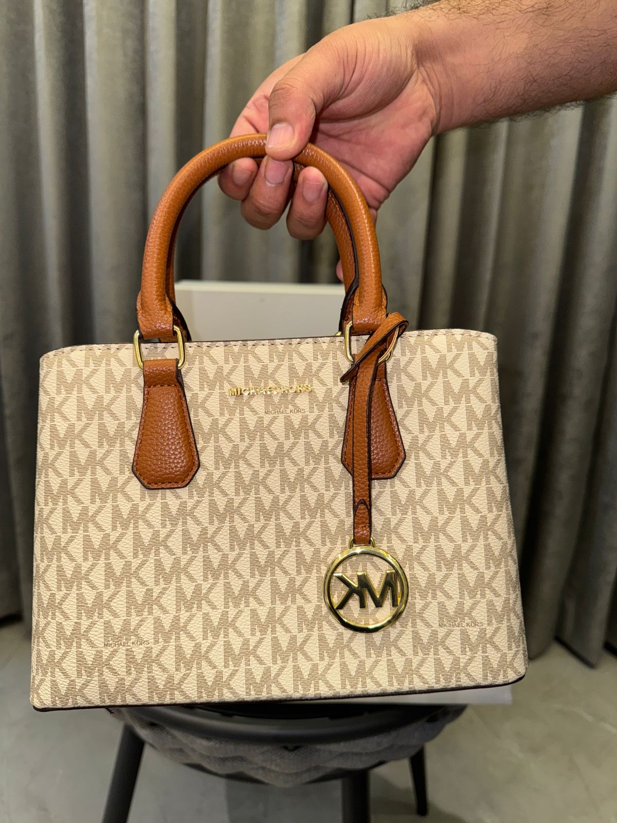 MICHAEL KORS MIRROR EMILIA LOGO MINI TOTE BAG double box packing