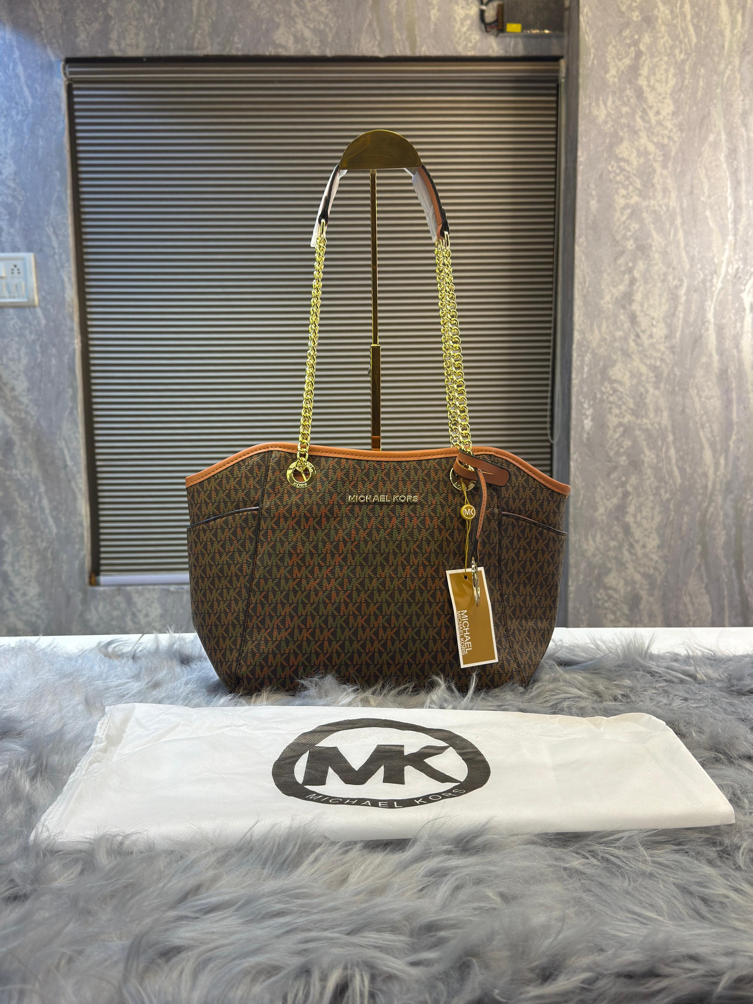 Michaell Korrs Jet Set Travel Chain Shoulder Tote Bag Witch Dust Bag