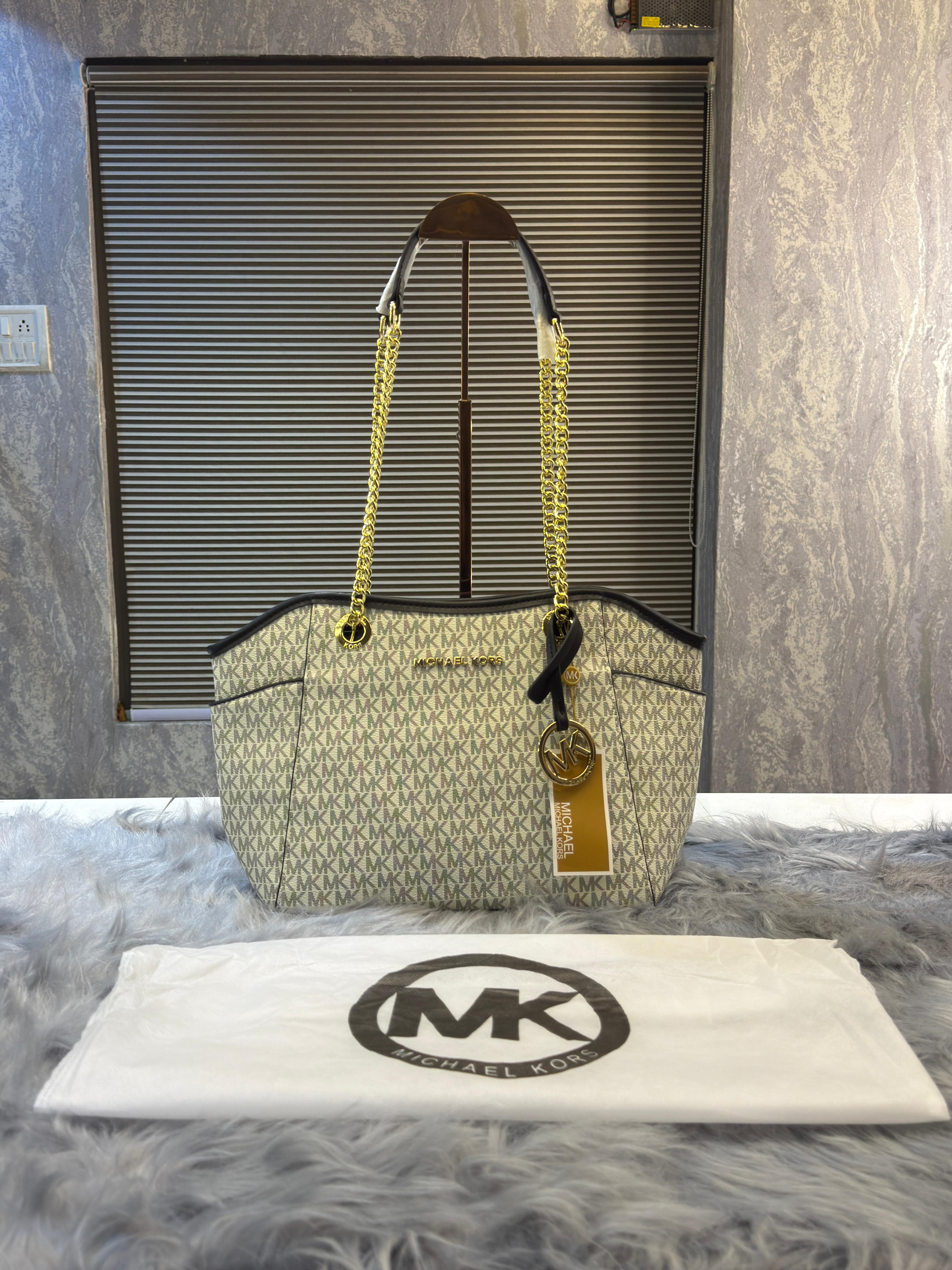 Michaell Korrs Jet Set Travel Chain Shoulder Tote Bag Witch Dust Bag