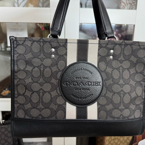Coacch dempsey carryall signature jacquard stripe and patch with box