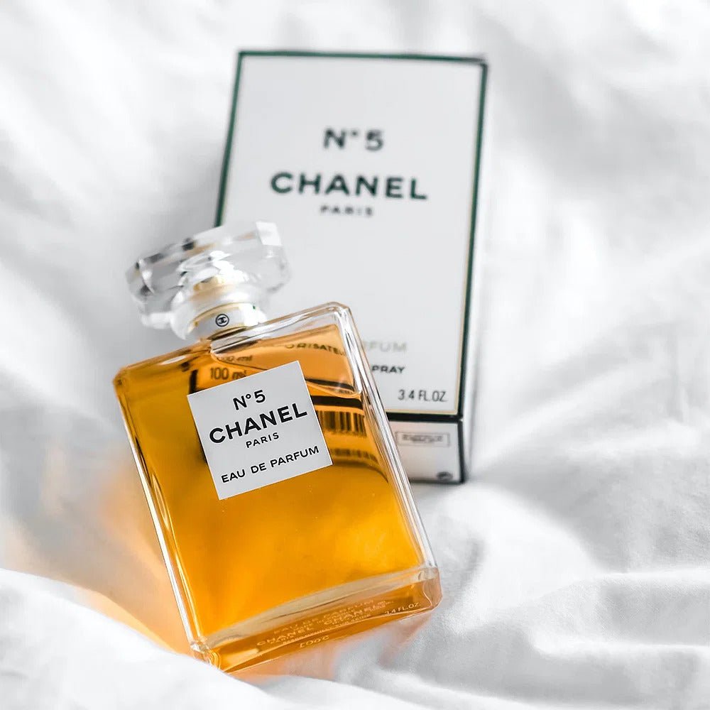 C H A N E L NO.5