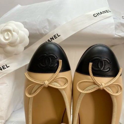 chanel elegant style flat