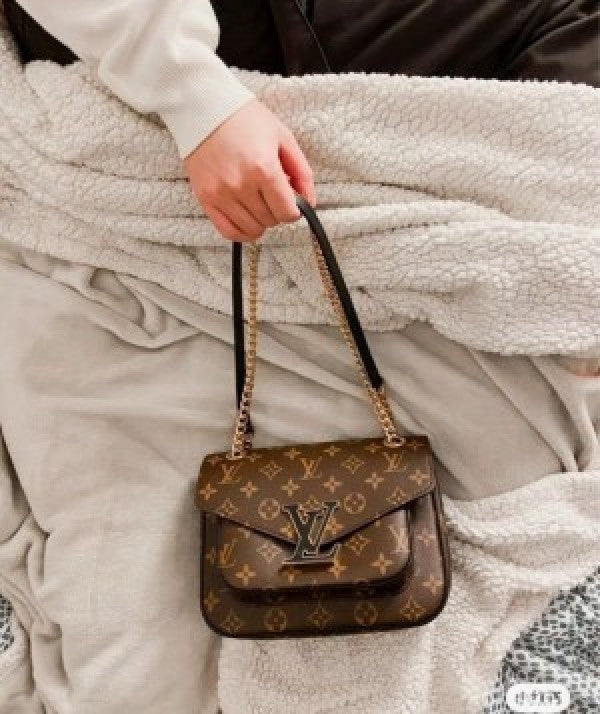 Louis_Vuitton_LV PASSY MonogramPremium Quality Shoulder Bag With OG Box &amp; Dust Bag (Brown)