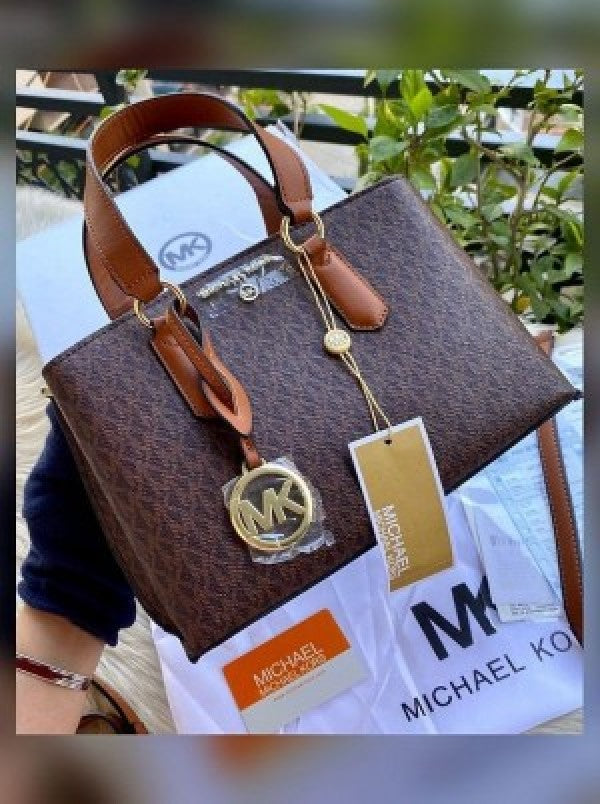 MichaelKors speedy bag premium quality with box