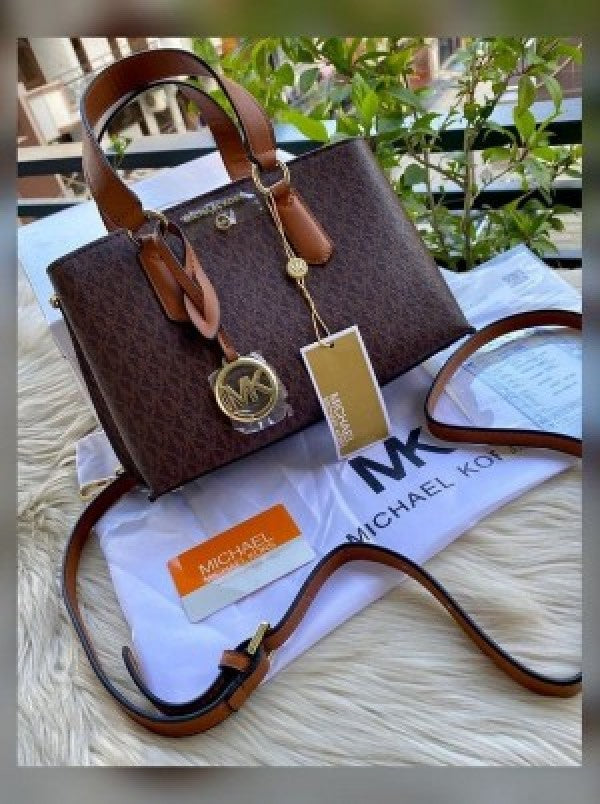 MichaelKors speedy bag premium quality with box