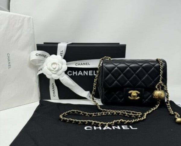 Channel quilted cc crush mini flap black purse with box