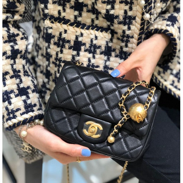 Channel quilted cc crush mini flap black purse with box