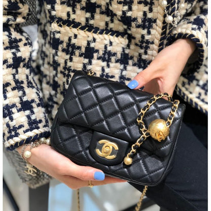 Channel quilted cc crush mini flap black purse with box
