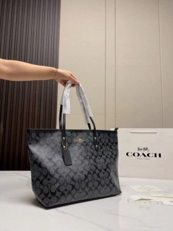 Coach tote bag premium quality with og box