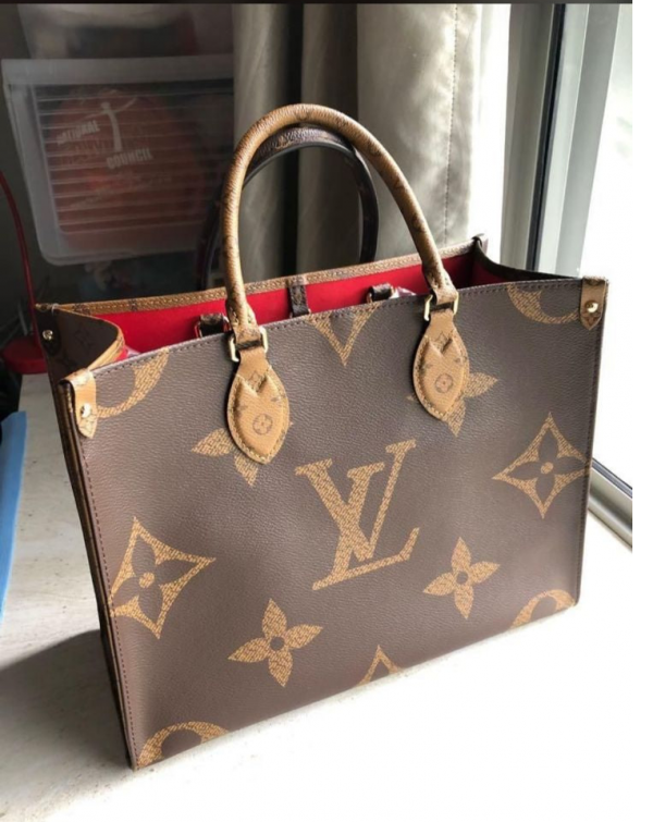 Louisvuitton onthego bag with og box premium quality