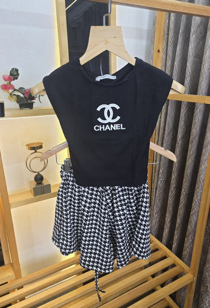 CHANEL T SHIRTS SHORTS