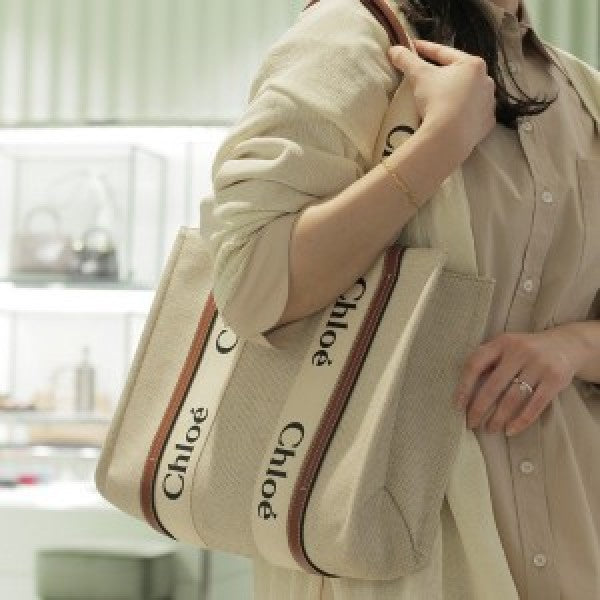 CHLOE TOTE BAG NOW INTRODUCING THE LATEST EDITION