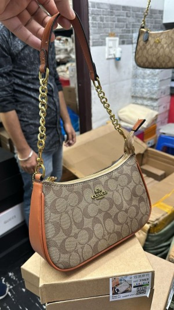 Coach mini grace crossbody in Signature with box