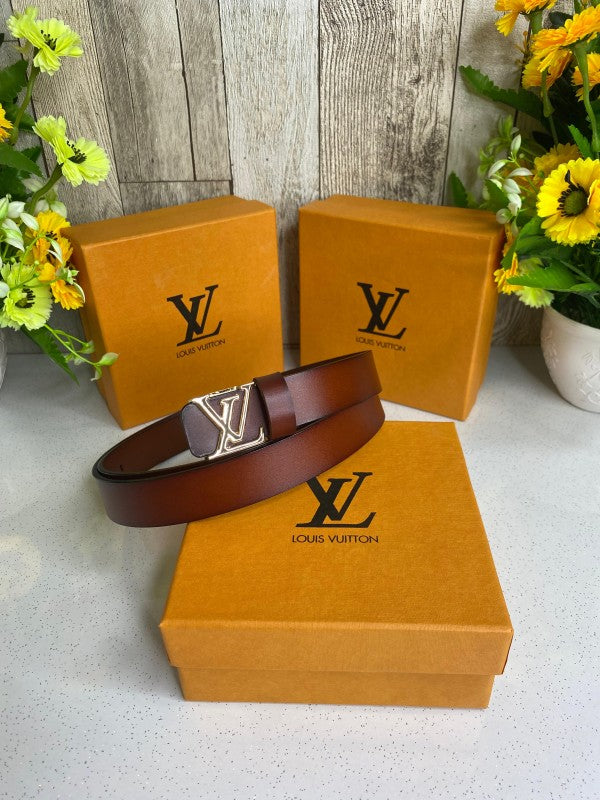 LOUIS VUITTON LADIES BELT WID OG BOX CARD