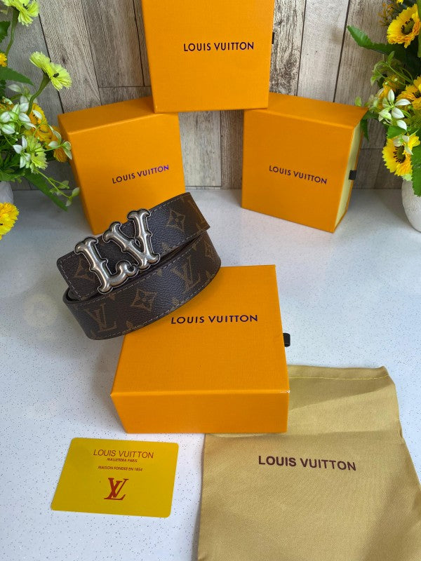 LOUIS VUITTON PREMIUM BELT WID OG BOX DUST BAG CARD ALL ACCESSORIES