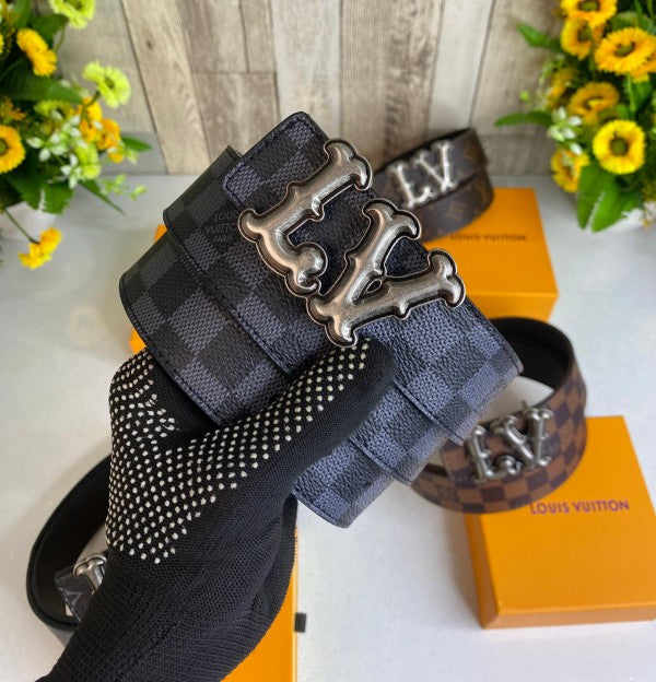 LOUIS VUITTON PREMIUM BELT WID OG BOX DUST BAG CARD ALL ACCESSORIES