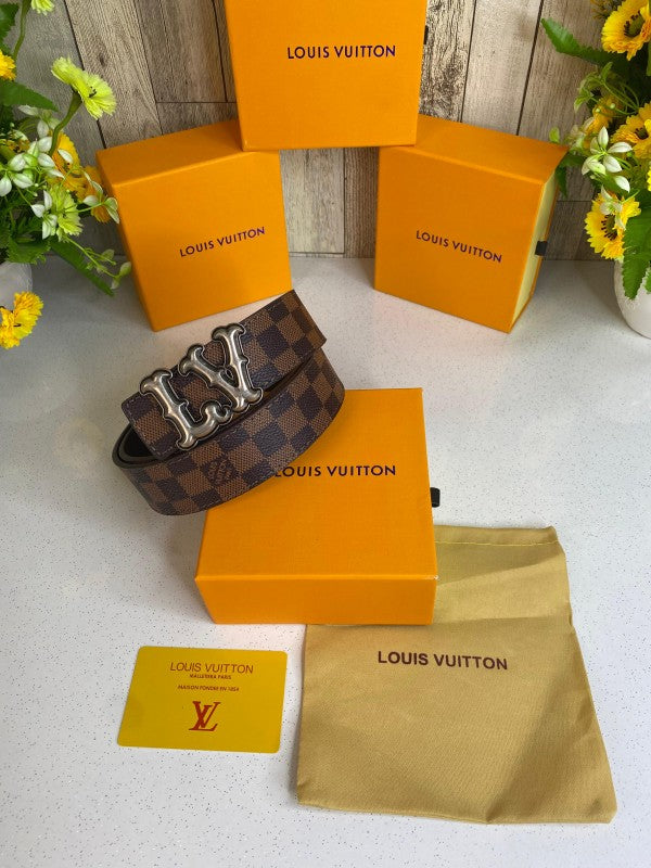 LOUIS VUITTON PREMIUM BELT WID OG BOX DUST BAG CARD ALL ACCESSORIES