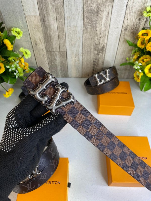 LOUIS VUITTON PREMIUM BELT WID OG BOX DUST BAG CARD ALL ACCESSORIES