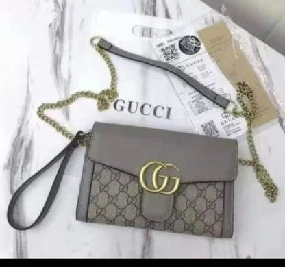 GUCCI HAND HANDLED LEATHER AMERICA BAG WITHBOX