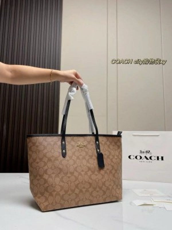 coach Hutton tote bag withbox