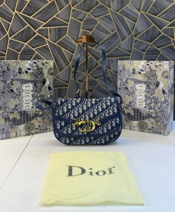 Christian dior montaigne han bag with FOLDING box