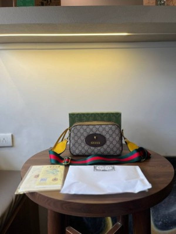 Gucci neo vintage gg supreme messenger bag with og box