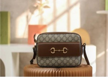 Gucci Mini Bag with Interlocking Elegance Meets Petite Glamour dubble Box