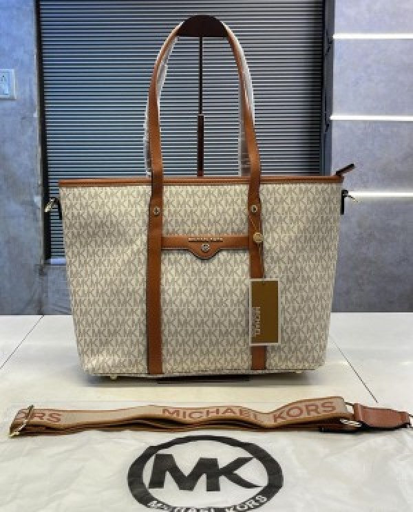 Michael kors tote bag with brand dust bag