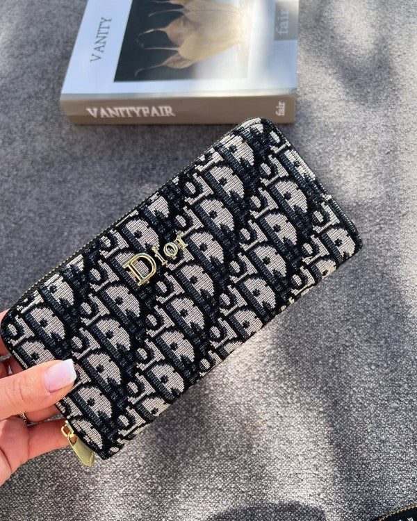 Diior premium long wallet with og box (black)