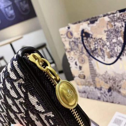 Diior long wallet colour premium quality with box