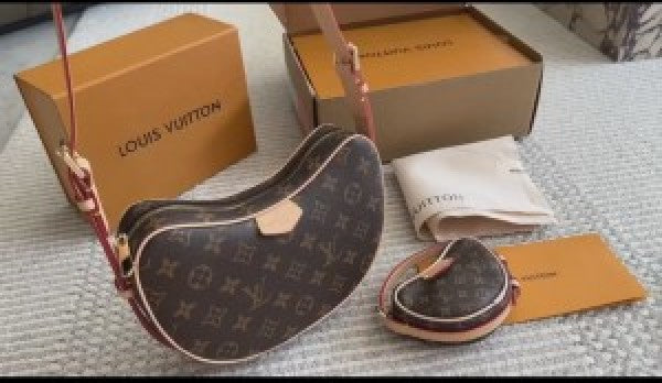 Louis Vuitton LV Croissant can praise pea old flower one shoulder crossbody bag Combo With box