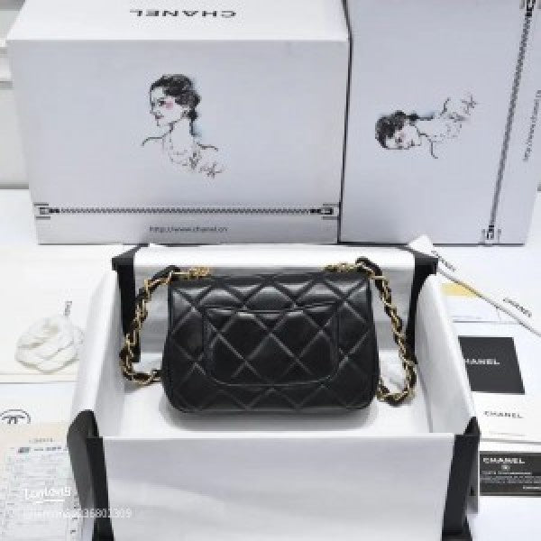 Chanel Pre-owned Boy Bag Black Medium Chevron Caviar Leather with box