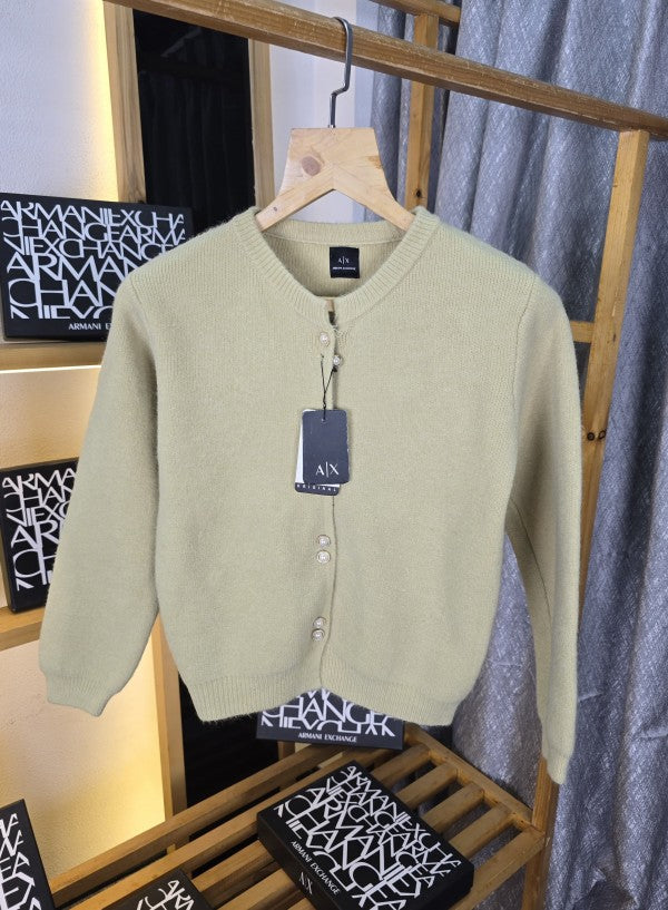 AX PEARL BUTTON SWEATER