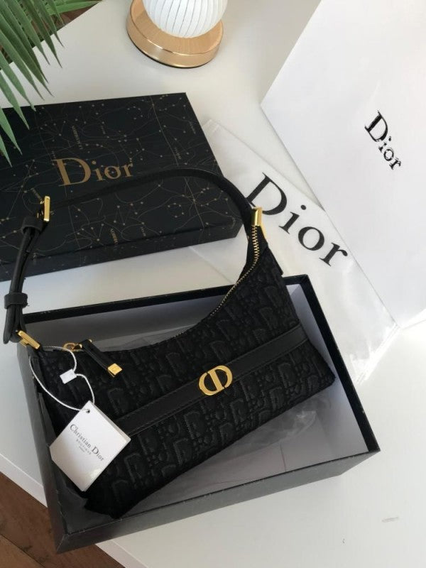 Christian dior montaigne han bag with box