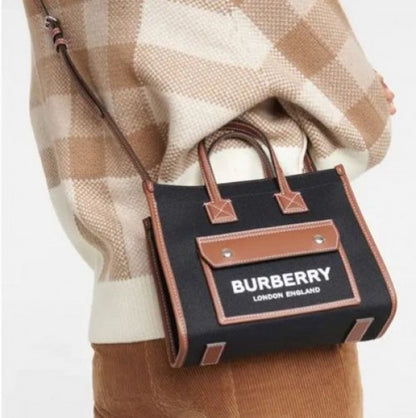 burberry canvas horseferry shoulder bag with dust bag without box