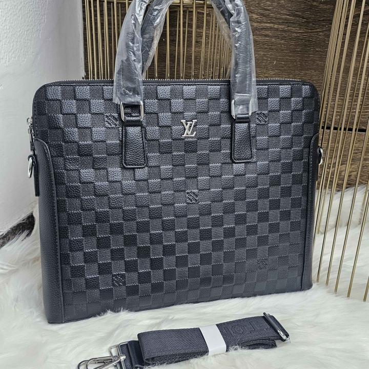 Louiis Vuiitton Laptop bag with dust cover