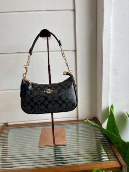 Coach teri shoulder bag in signature canvas bag with box