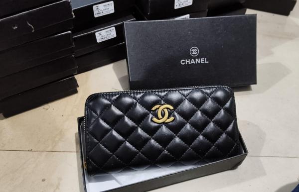 Chanel zip Wallet With Original Box