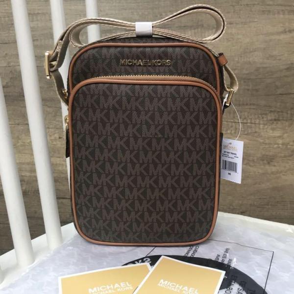 Michael kors crossbody bag with box premium quality
