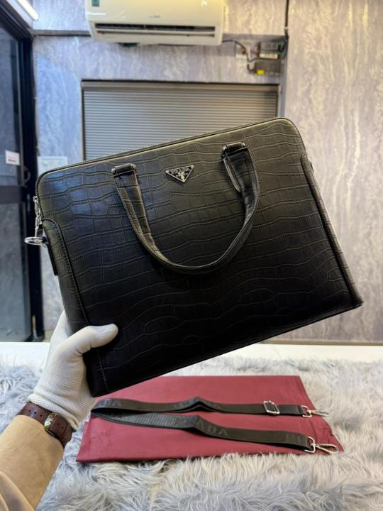 prrada Polished Premium Quality Laptop Bag