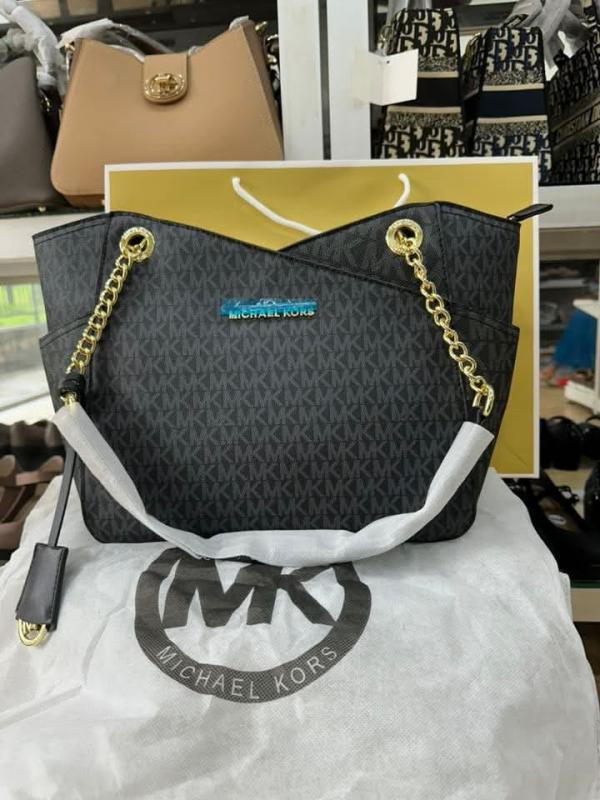 Michaeel Kors Jet Set Travel Chain Shoulder Tote Bag Witch Dust Bag